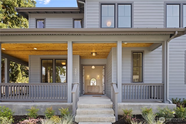 331 18th Ave, Kirkland, WA 98033 - property entrance featuring a porch