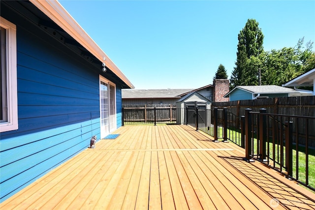 2102 35th Ave, Longview, WA 98632 - deck with a fenced backyard