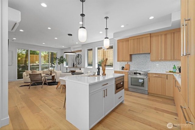 231 19th Ave, Kirkland, WA 98033 - kitchen with stainless steel appliances, light wood-style floors, light countertops, and recessed lighting