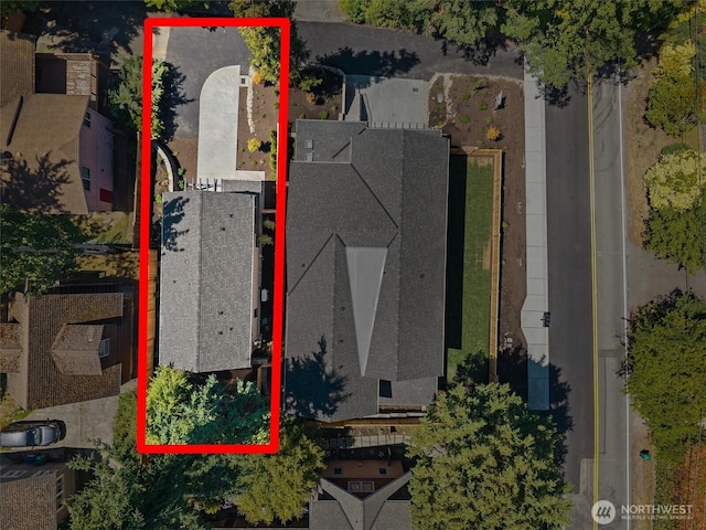 231 19th Ave, Kirkland, WA 98033 - aerial overview of property's location with property parcel outlined