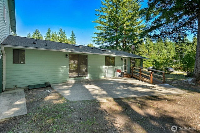 8672 Golden Valley Dr, Maple Falls, WA 98226 - photo 2