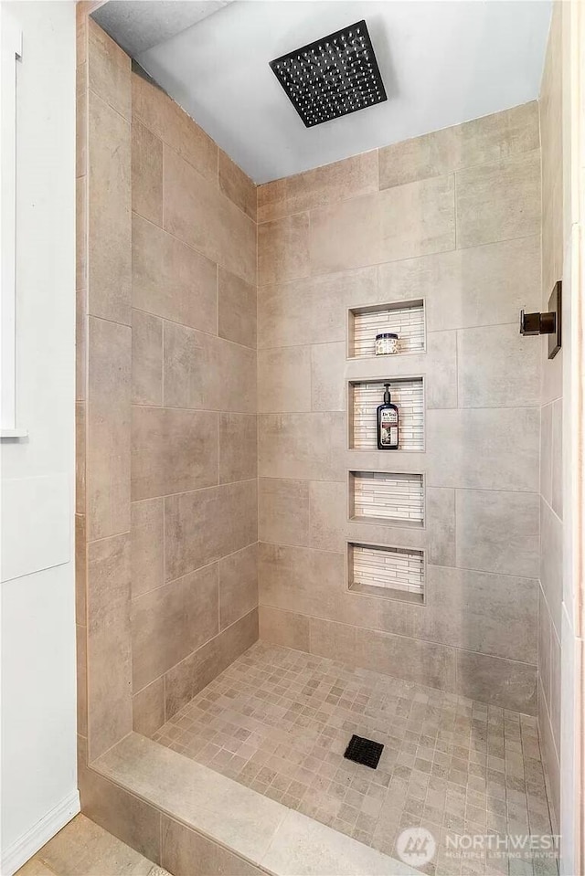 4476 Birch Bay Lynden Rd, Birch Bay, WA 98230 - bathroom featuring tiled shower