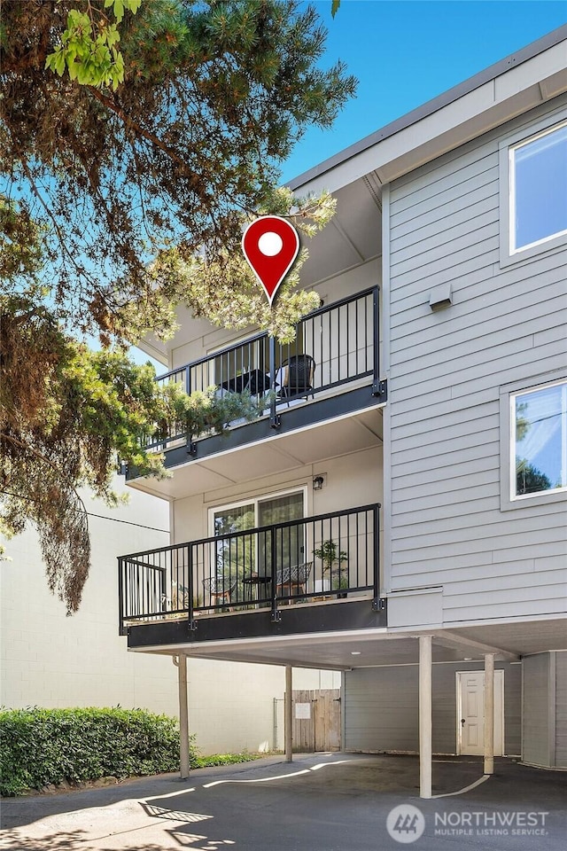 9255 Greenwood Ave N Unit 35, Seattle, WA 98103 - photo 2
