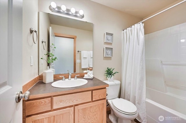 9411 18th Ave W Unit B, Everett, WA 98204 - bathroom featuring vanity and shower / tub combo with curtain