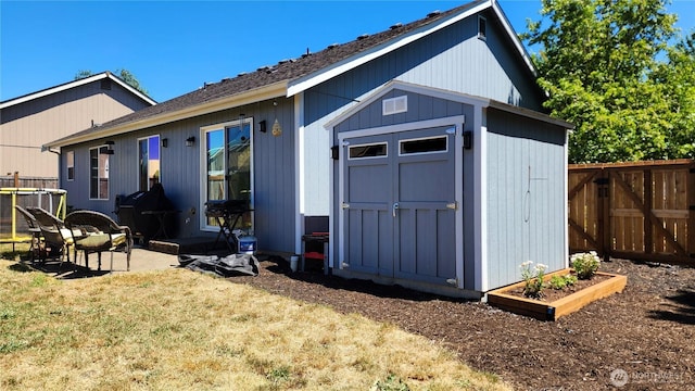 230 Goldmyer Dr, Chehalis, WA 98532 - view of shed featuring a fenced backyard