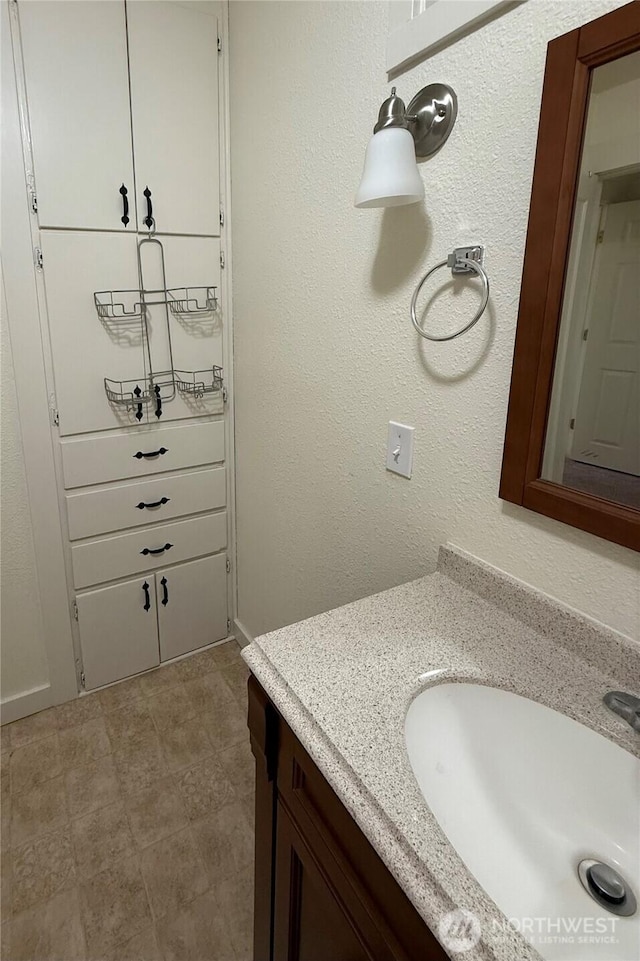 1019 Duryea St, Raymond, WA 98577 - bathroom with vanity