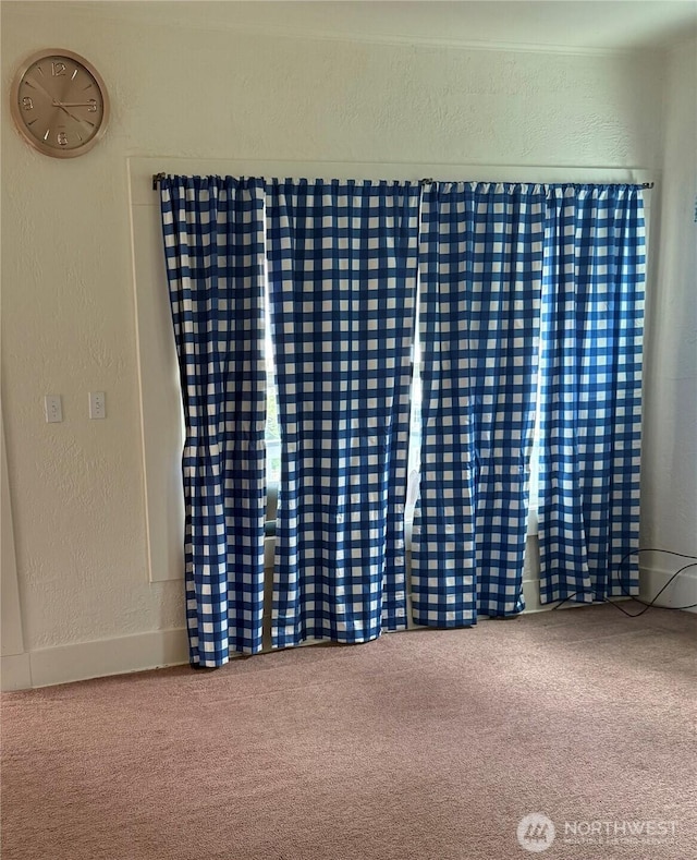 1019 Duryea St, Raymond, WA 98577 - unfurnished room with carpet and a textured wall