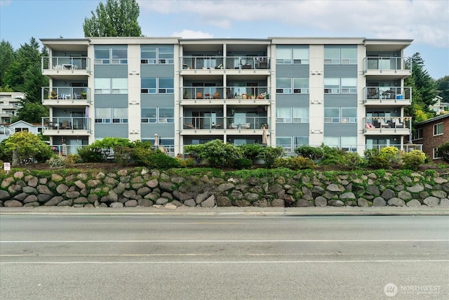 2200 Alki Ave SW Unit 203, Seattle, WA 98116 - photo 1