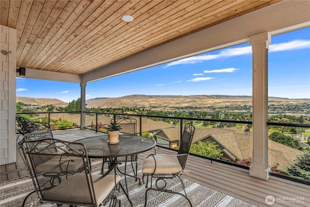 1776 Broadway Pl, Wenatchee, WA 98801 - balcony with a mountain view and outdoor dining space