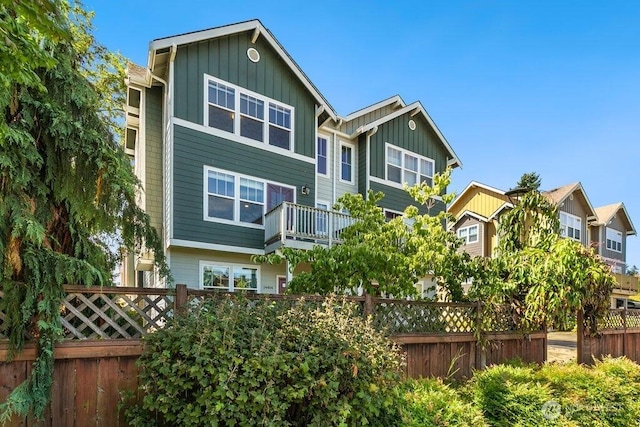 14404 34th Ln S, Tukwila, WA 98168 - photo 2