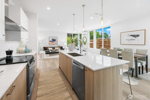8833 Wallingford Ave N, Seattle, WA 98103 - photo 14