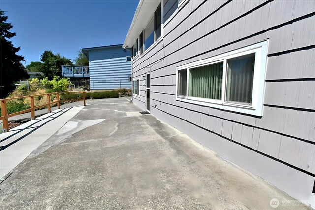 9417 S 38th St, Seattle, WA 98118 - photo 17