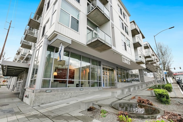 501 Roy St Unit F333, Seattle, WA 98109 - photo 1
