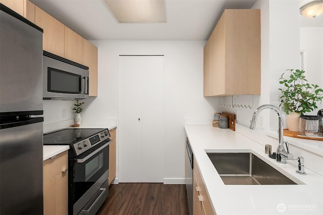 121 Vine St Unit 2304, Seattle, WA 98121 - photo 3