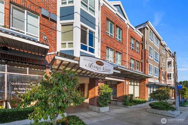 812 5th Ave N, Seattle, WA 98109 - photo 1