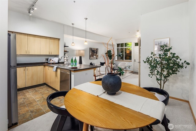 812 5th Ave N, Seattle, WA 98109 - photo 15