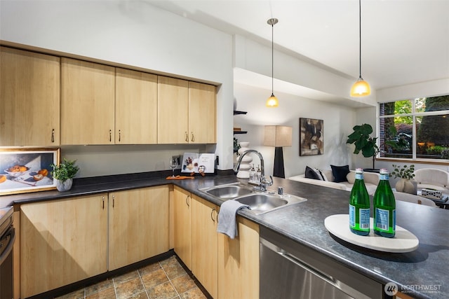 812 5th Ave N, Seattle, WA 98109 - photo 11