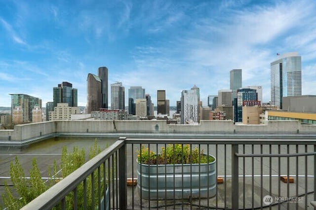 1105 Spring St Unit 701, Seattle, WA 98104 - photo 1