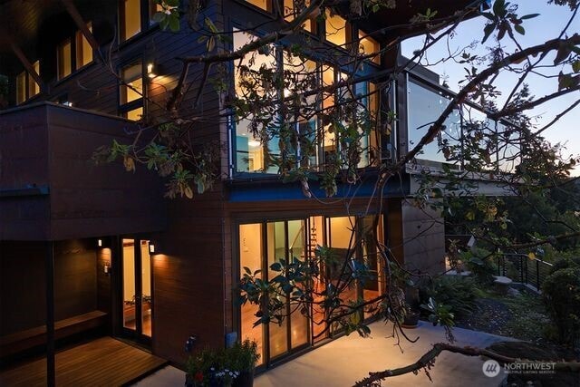 630 Harrison St, Friday Harbor, WA 98250 - photo 4