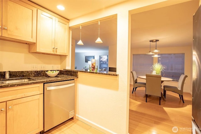 410 W Roy St Unit E101, Seattle, WA 98119 - photo 8