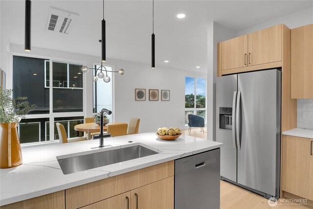 625 W Emerson St, Seattle, WA 98119 - photo 8
