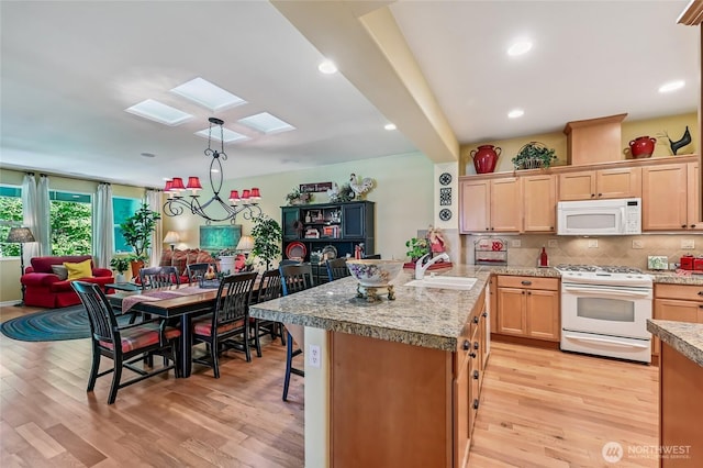 24256 NE Vine Maple Way, Redmond, WA 98053 - photo 7