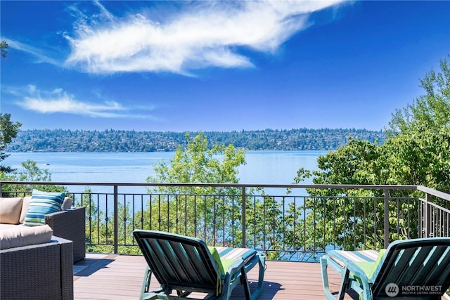 8281W Mercer Way, Mercer Island, WA 98040 - photo 29