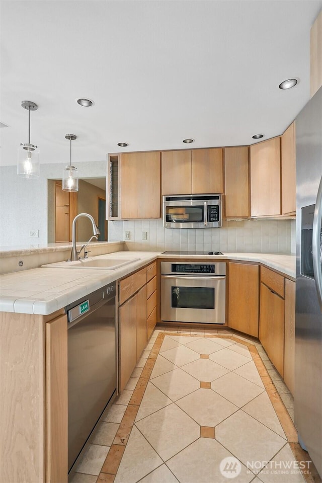 3717 Beach Dr SW Unit 214, Seattle, WA 98116 - photo 6