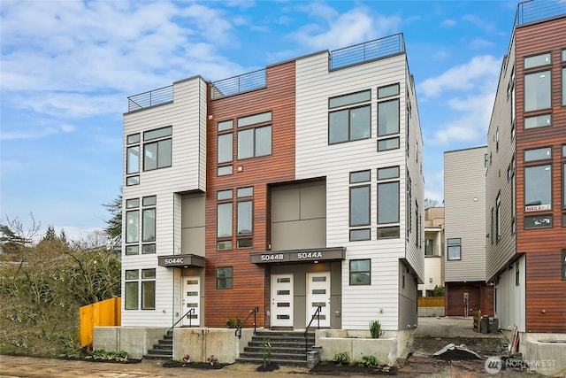 5044 Sand Point Pl NE Unit C, Seattle, WA 98105 - photo 1