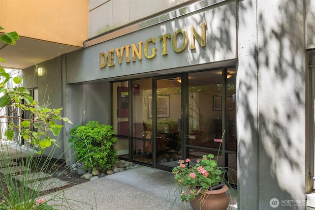 7600 SE 29th St Unit 305, Mercer Island, WA 98040 - photo 1