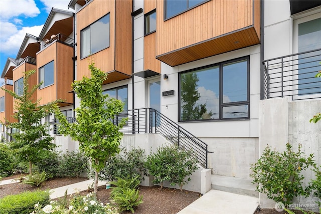 3901 S Cloverdale St # E, Seattle, WA 98118 - photo 2