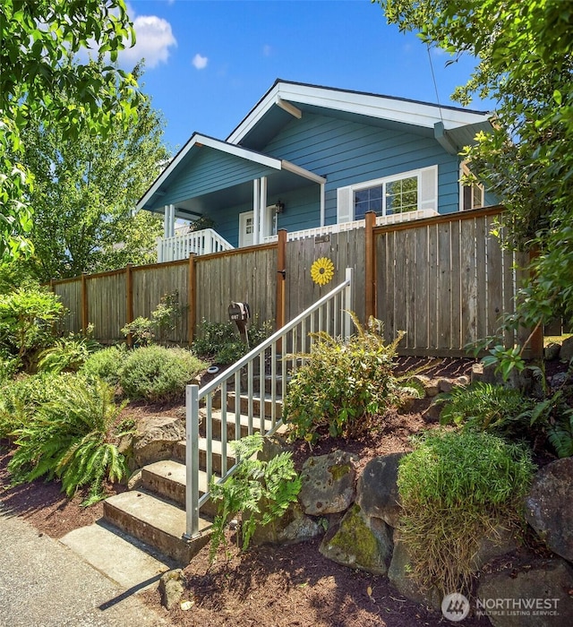 607 NW 84th St, Seattle, WA 98117 - photo 1