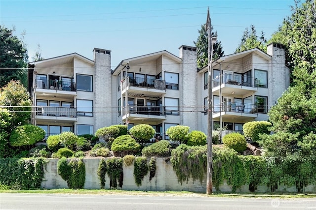 2636 22nd Ave W Unit 203, Seattle, WA 98199 - photo 1
