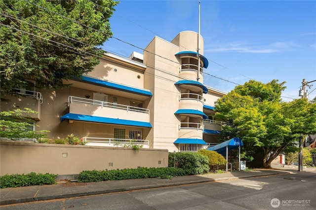2120 8th Ave N Unit 301, Seattle, WA 98109 - photo 31