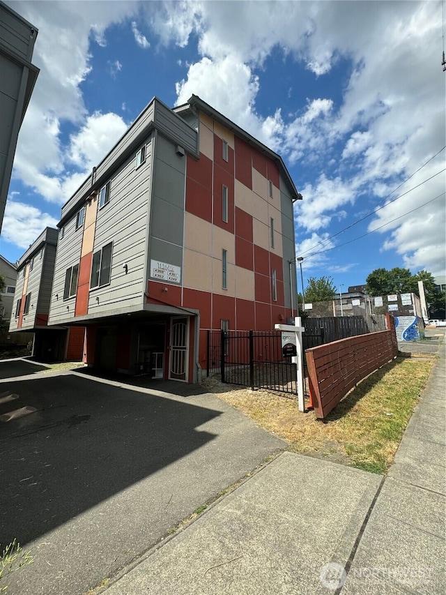 4355 8th Ave NE, Seattle, WA 98105 - photo 1