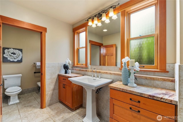 2563 Perkins Ln W, Seattle, WA 98199 - photo 23