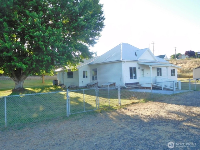 135 N 3rd Ave, Connell, WA 99326 - photo 1