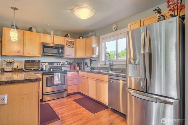 1102 S 27th Unit C302, Tacoma, WA 98409 - photo 10