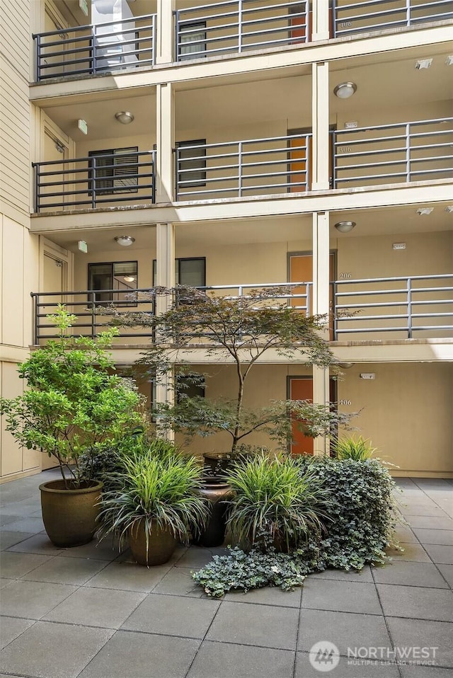 3401 Wallingford Ave N Unit 404, Seattle, WA 98103 - photo 2