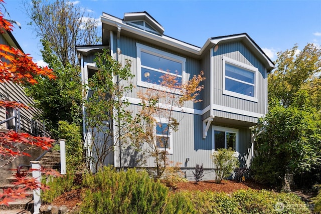 340 NE 53rd St, Seattle, WA 98105 - photo 1