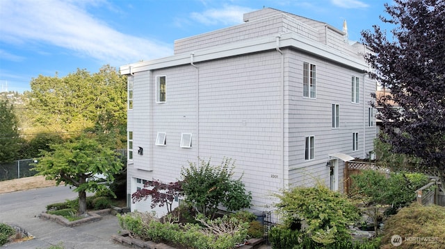 2301 W Crockett St, Seattle, WA 98199 - photo 2