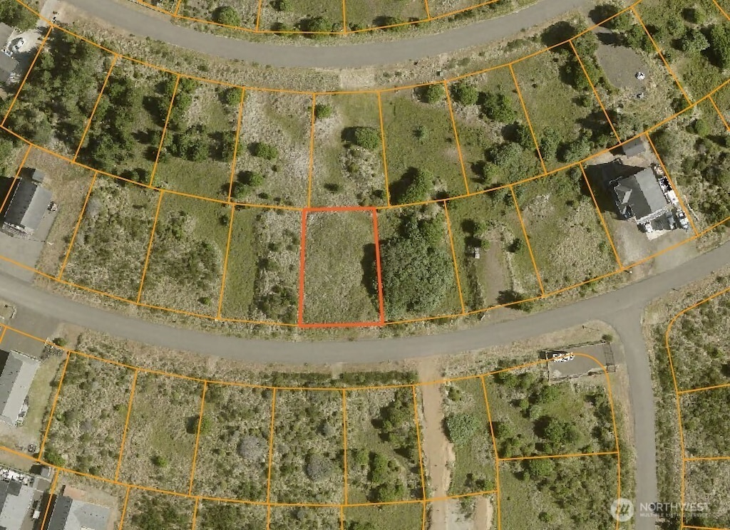438 S Portal Loop SW, Ocean Shores, WA 98569 - photo 3