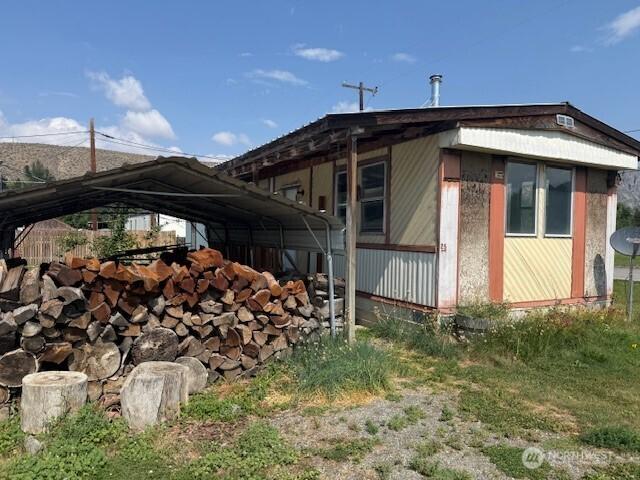 229 Johnathan St, Tonasket, WA 98855 - photo 2