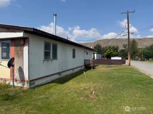 229 Johnathan St, Tonasket, WA 98855 - photo 3