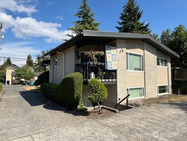 7931 9th Ave SW, Seattle, WA 98106 - photo 4