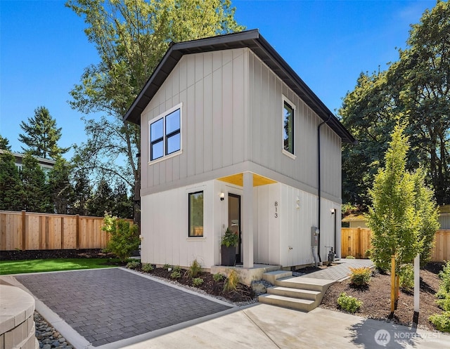 813 18th Ave W, Kirkland, WA 98033 - photo 1