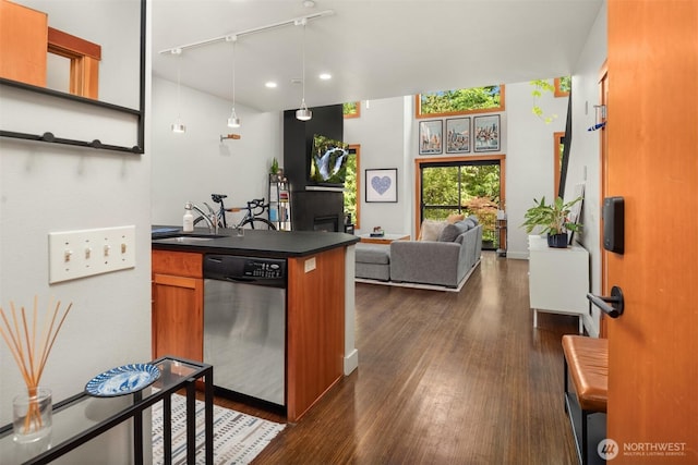 1605 E Pike St Unit 201, Seattle, WA 98122 - photo 2