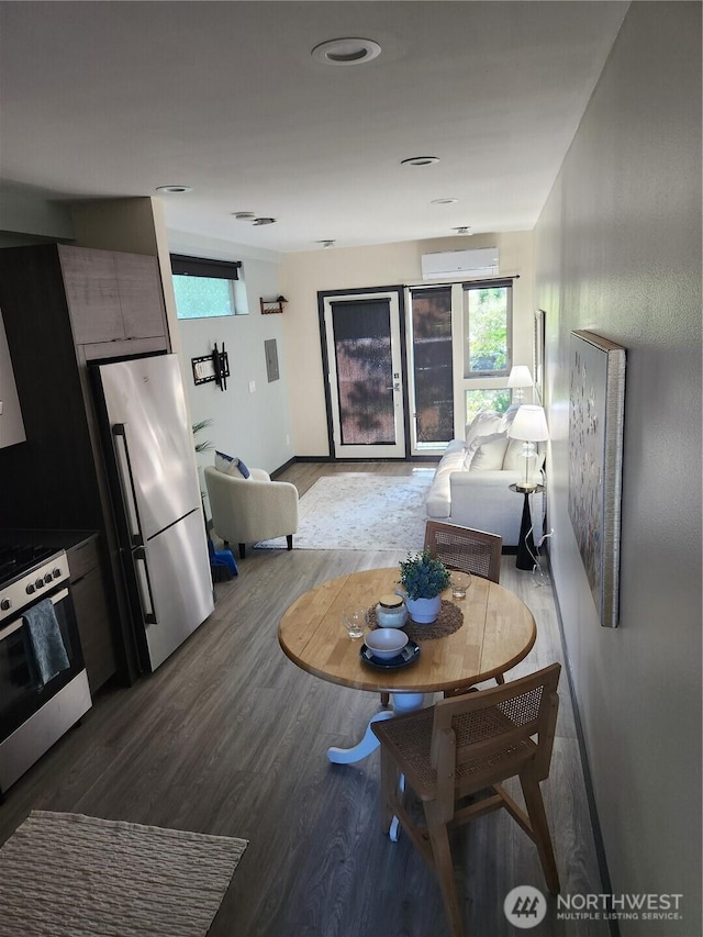 9710A Ashworth Ave N, Seattle, WA 98103 - photo 5