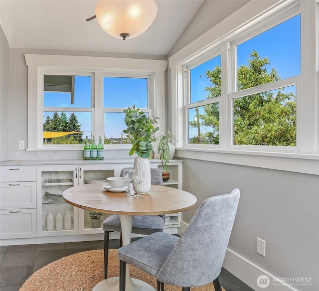 2560 5th Ave W, Seattle, WA 98119 - photo 10