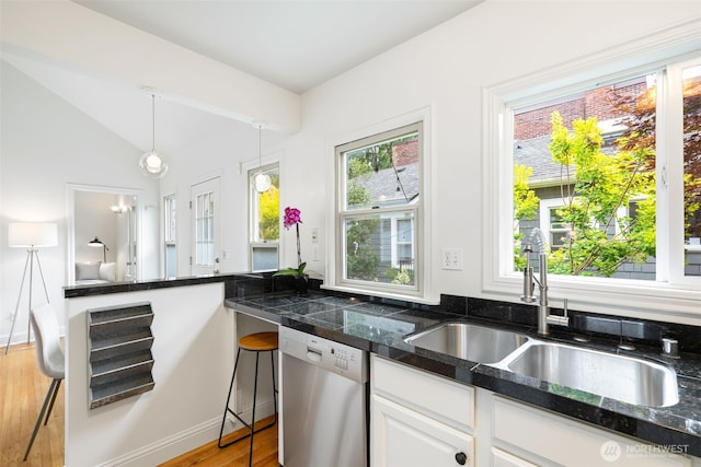 421 10th Ave E Unit F, Seattle, WA 98102 - photo 12